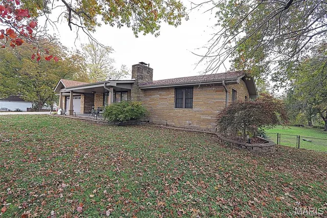 $324,900 | 333 East Maple Street, Scott City, MO 63780