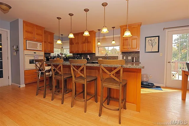 $324,900 | 333 East Maple Street, Scott City, MO 63780