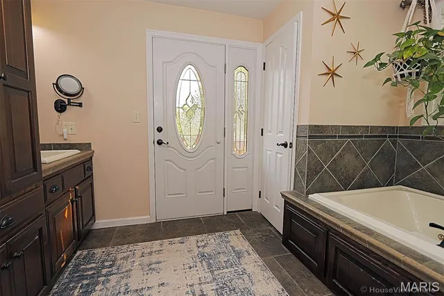 $324,900 | 333 East Maple Street, Scott City, MO 63780