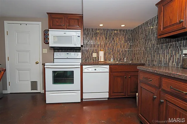 $324,900 | 333 East Maple Street, Scott City, MO 63780