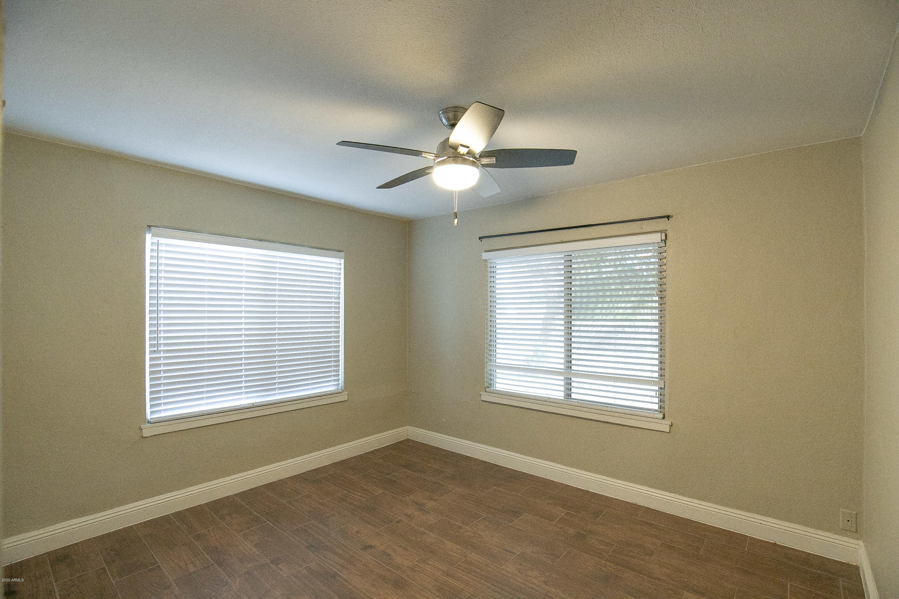 246 South Gilbert Road Gilbert, AZ 85233 - Photo 13 of 28 11-IMG_9998