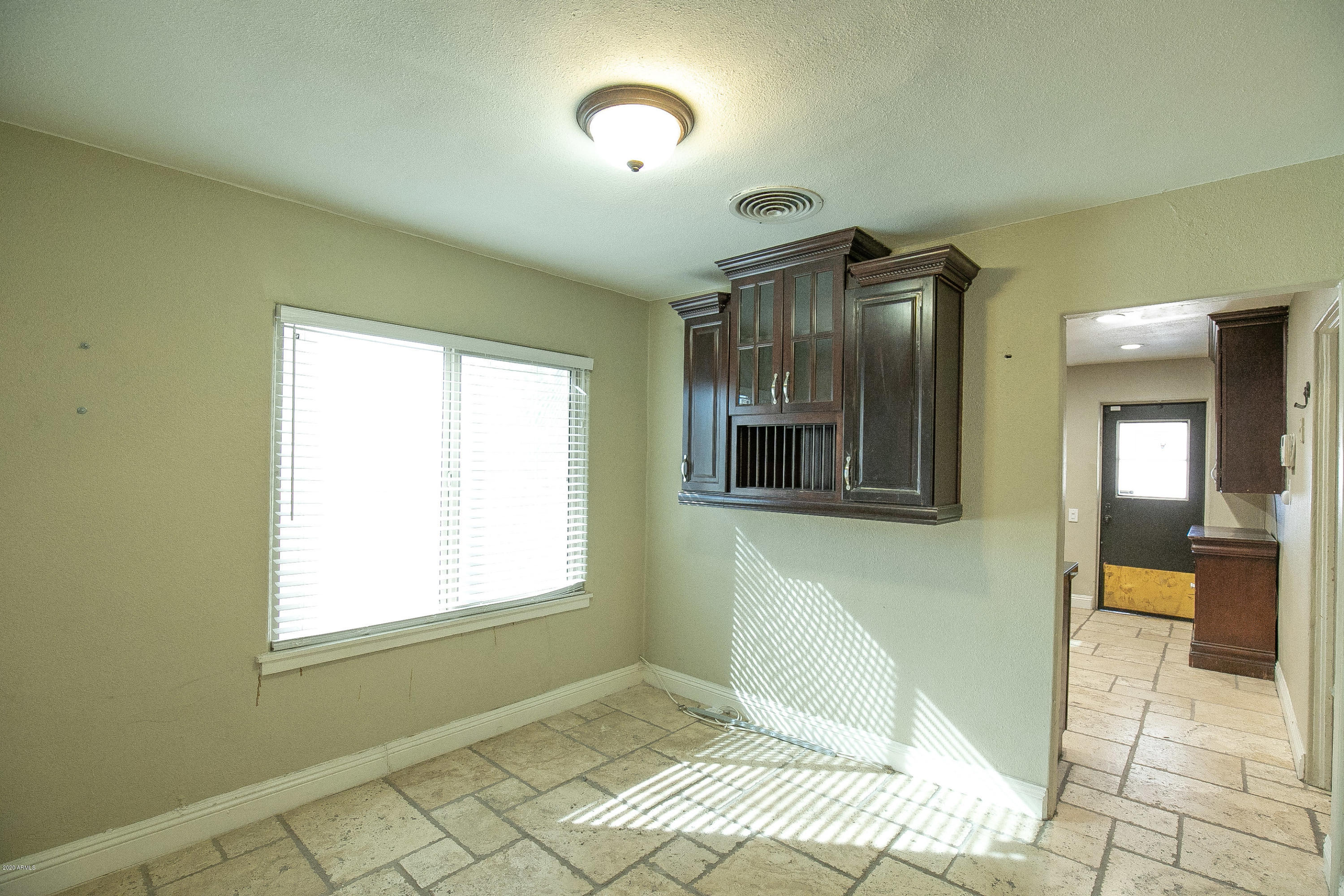 246 South Gilbert Road Gilbert, AZ 85233 - Photo 8 of 28 6-IMG_9989