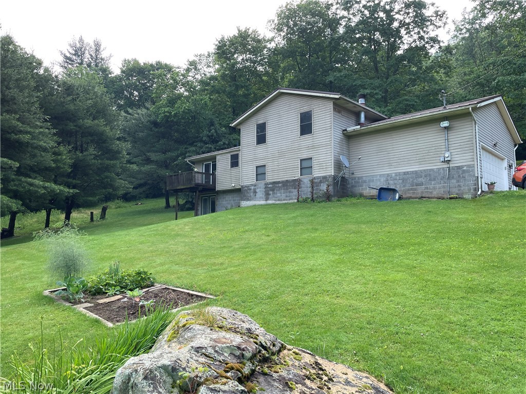 15108 Pleasant Valley Road Southeast Newcomerstown, OH 43832 - Photo 8 of 24