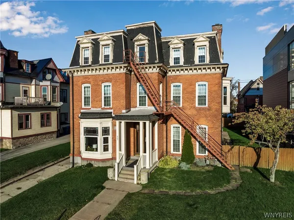 $1,475 | 617 Niagara Street, Unit 2, Buffalo, NY 14201