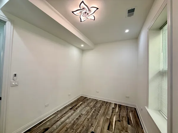 $2,800 | 2109 North Spaulding Avenue, Unit 1, Chicago, IL 60647