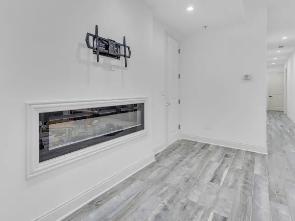 $2,800 | 2109 North Spaulding Avenue, Unit 1, Chicago, IL 60647