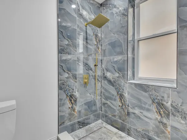 $2,800 | 2109 North Spaulding Avenue, Unit 1, Chicago, IL 60647