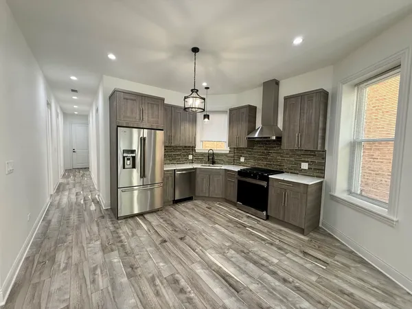 $2,800 | 2109 North Spaulding Avenue, Unit 1, Chicago, IL 60647