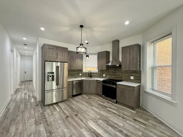 $2,800 | 2109 North Spaulding Avenue, Unit 1, Chicago, IL 60647
