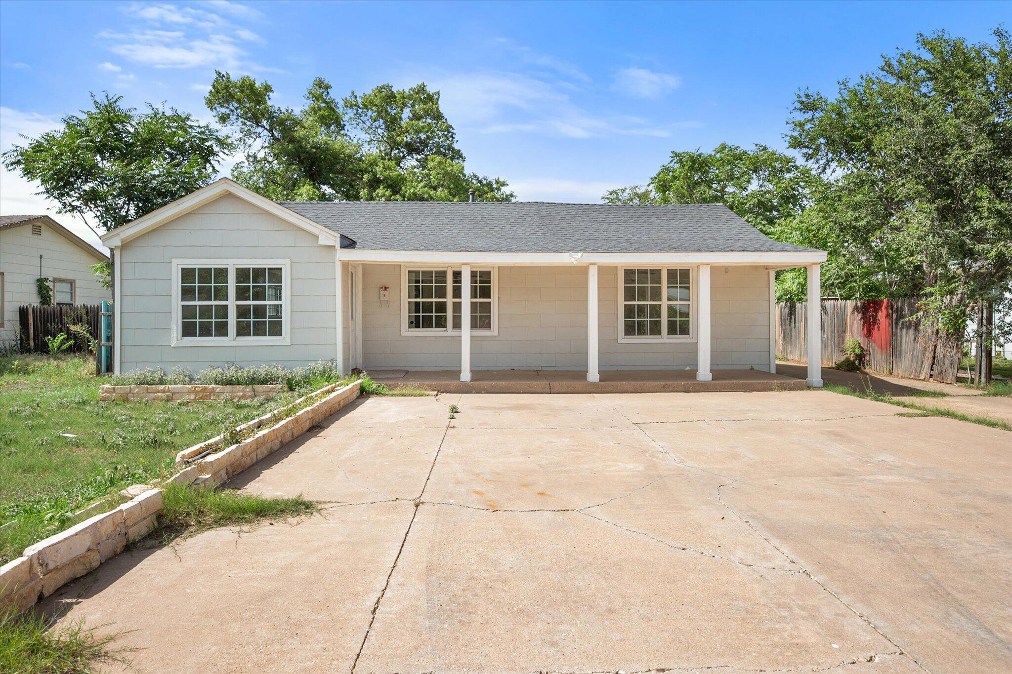 2014 40th Street Lubbock, TX 79412 - Photo 2 of 30 08-2014 40th_9233