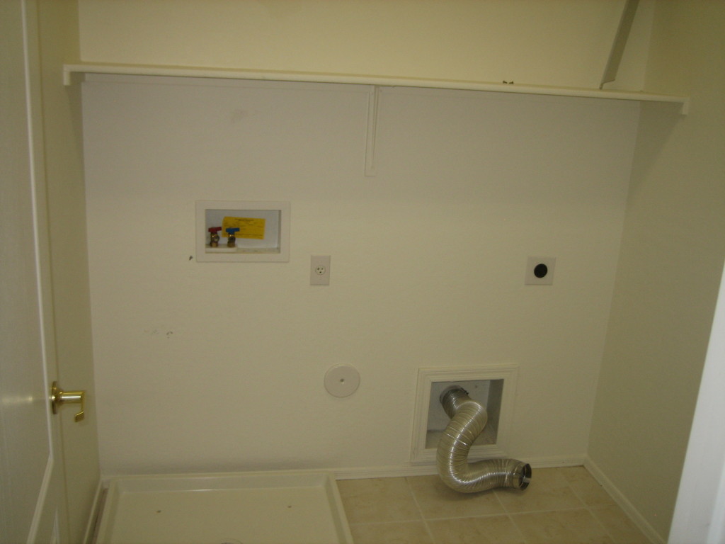 6912 West Carson Road Laveen, AZ 85339 - Photo 7 of 24 a bathroom with a shower