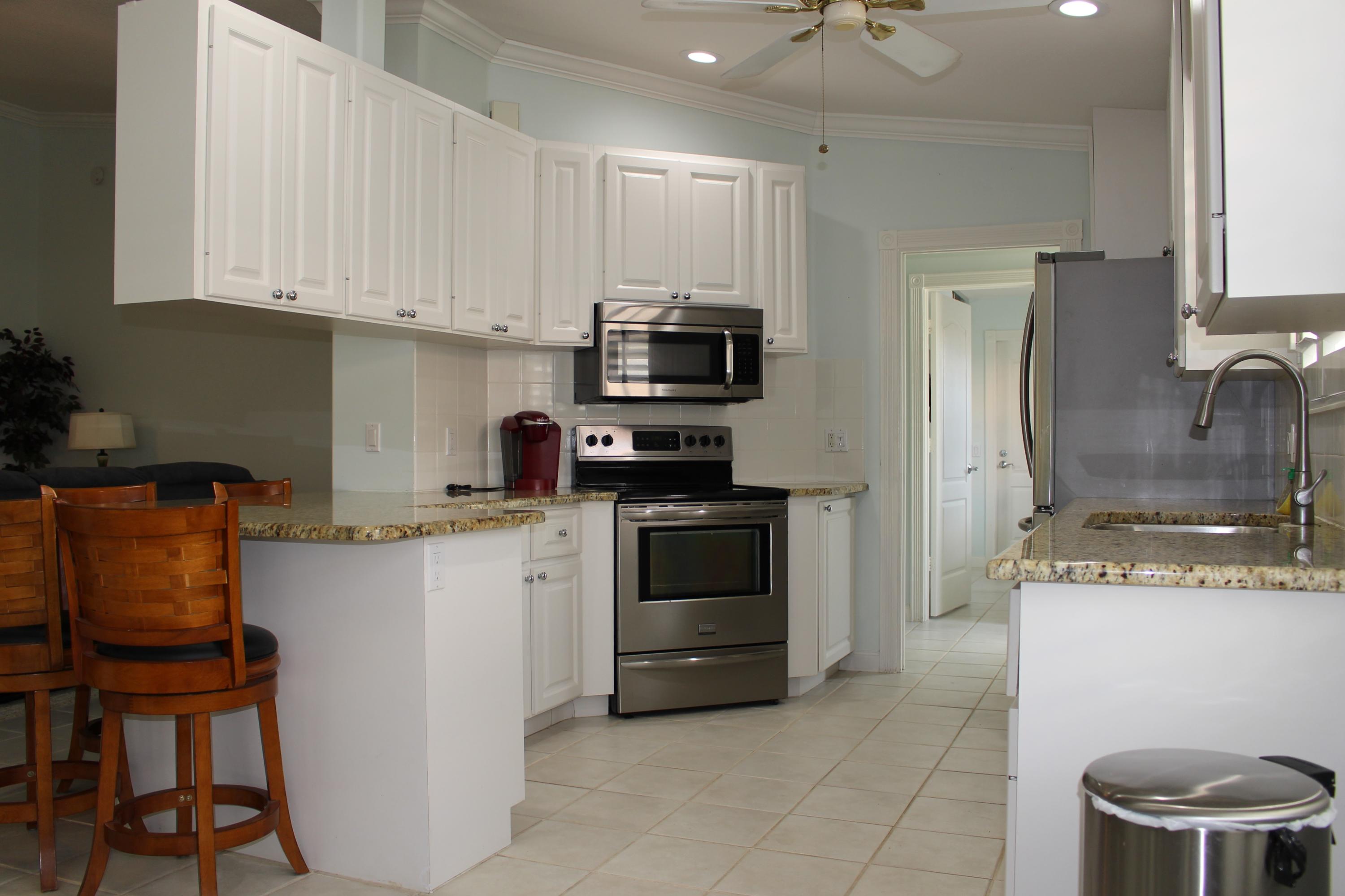 971 Southwest Tamarrow Place Stuart, FL 34997 - Photo 3 of 31 IMG_3185 (2)