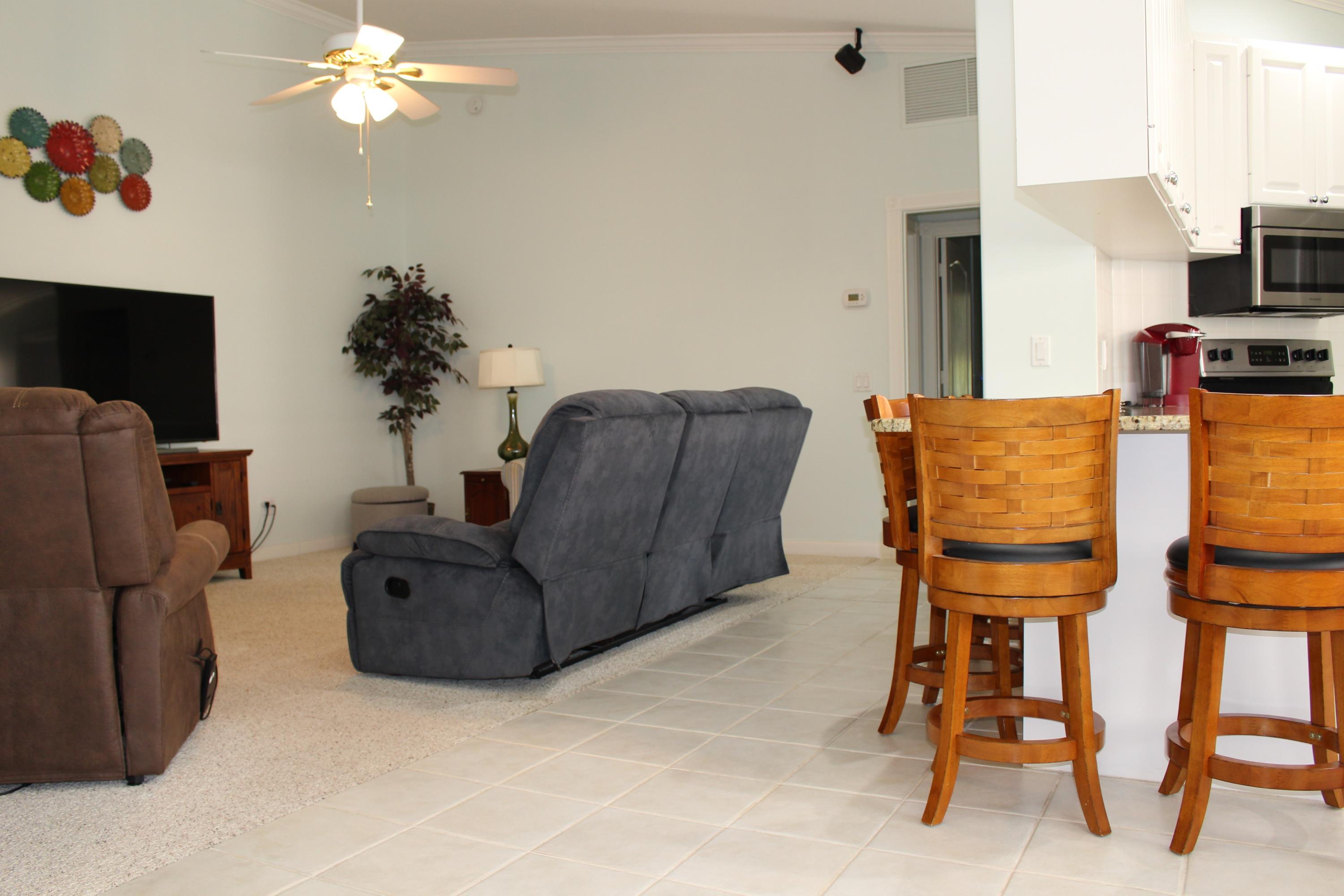 971 Southwest Tamarrow Place Stuart, FL 34997 - Photo 4 of 31 IMG_3180 (2)
