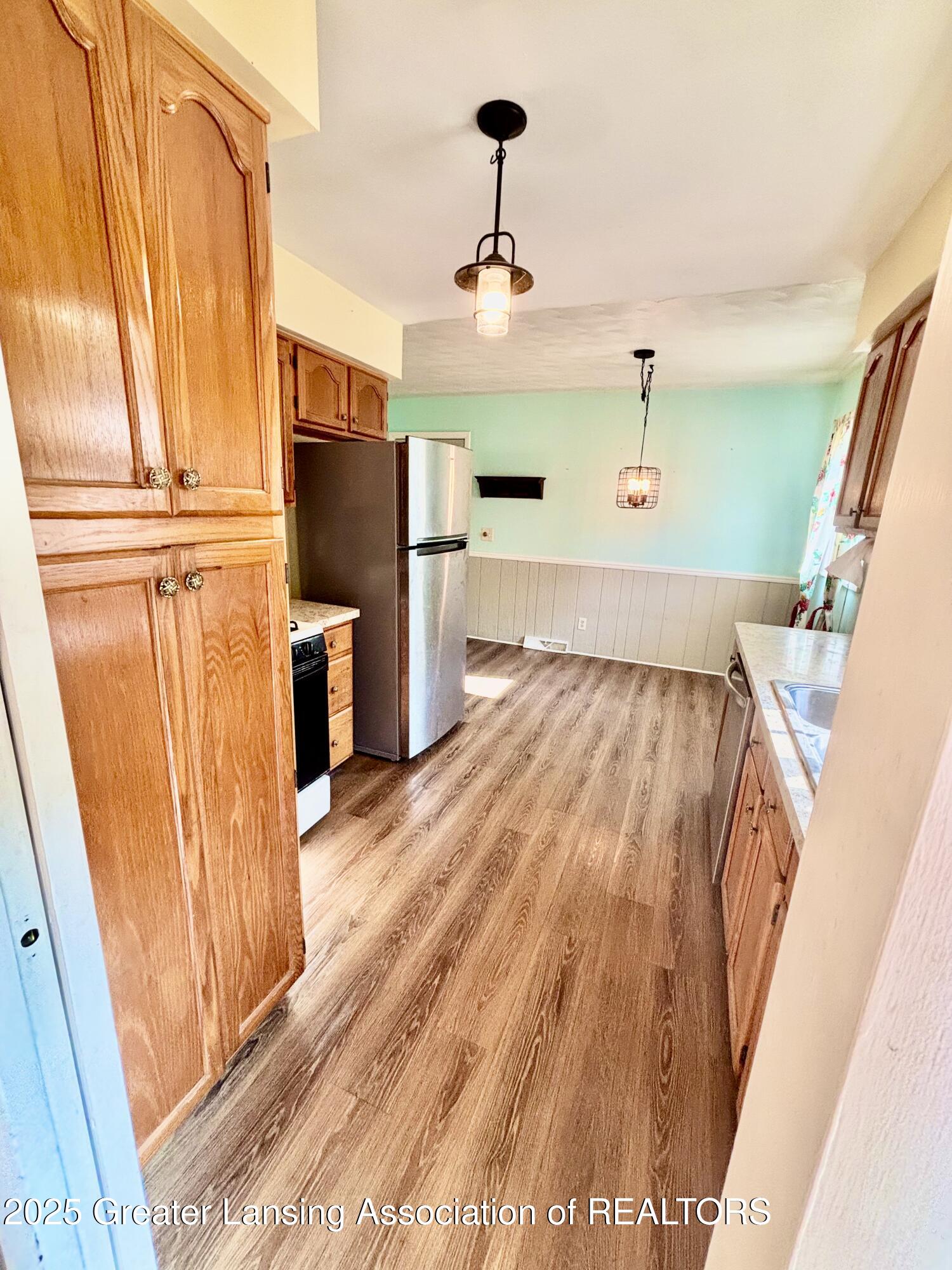 1214 Otto Road, Unit R1 Charlotte, MI 48813 - Photo 6 of 40 IMG_8066