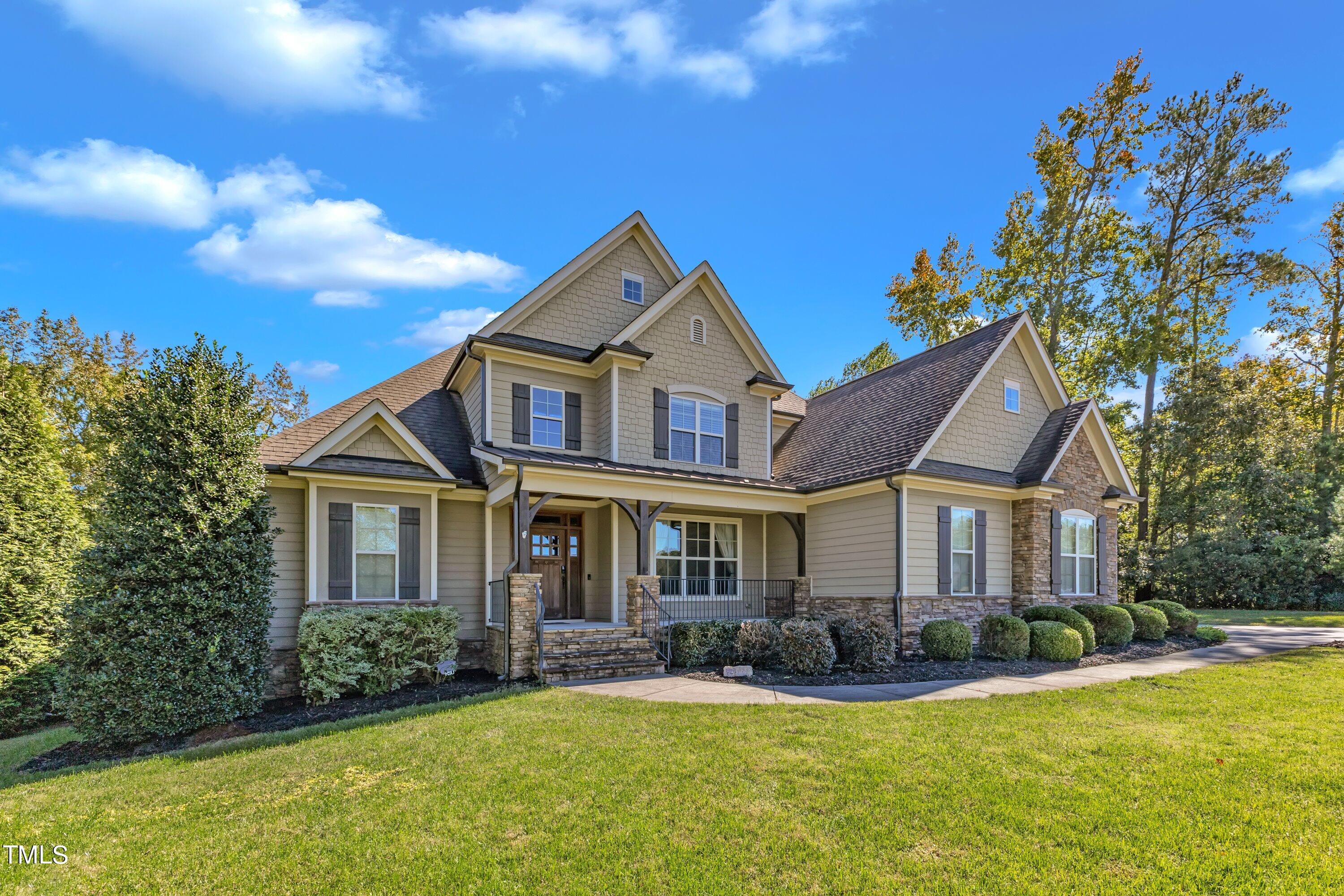 Gorgeous yard!