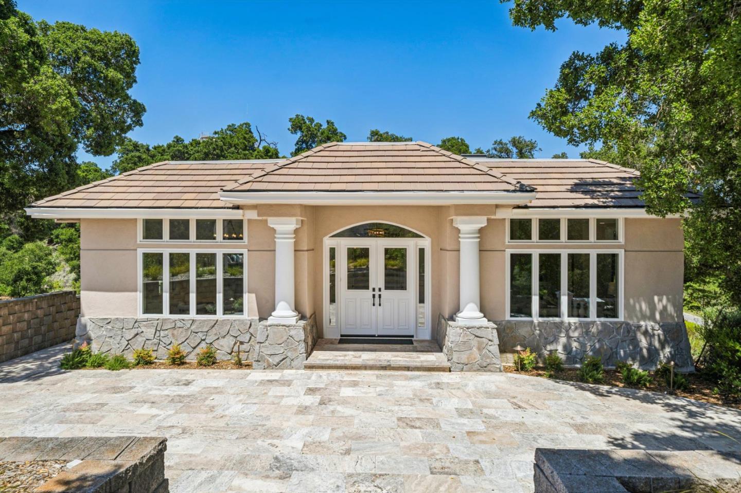 21668 Toll Gate Road Saratoga, CA 95070 - Photo 11 of 55
