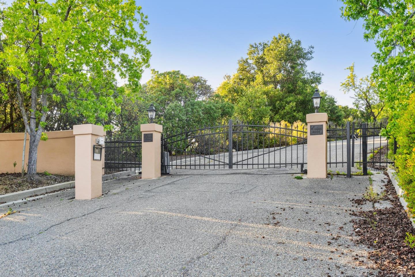 21668 Toll Gate Road Saratoga, CA 95070 - Photo 9 of 55