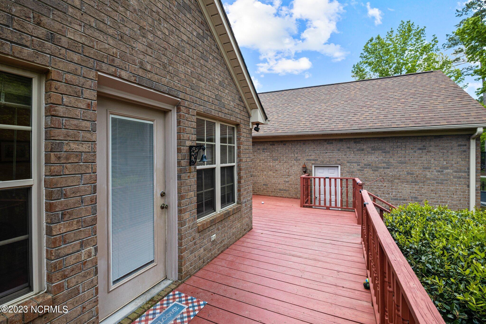 130 Geneva Road New Bern, NC 28562 - Photo 34 of 41 Back porch