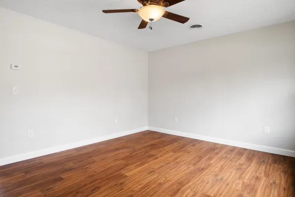 $289,900 | 6890 Riverbend Drive, Fairlawn, VA 24141