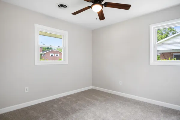 $289,900 | 6890 Riverbend Drive, Fairlawn, VA 24141