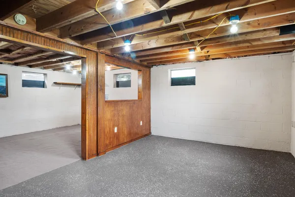 $289,900 | 6890 Riverbend Drive, Fairlawn, VA 24141