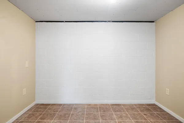 $289,900 | 6890 Riverbend Drive, Fairlawn, VA 24141