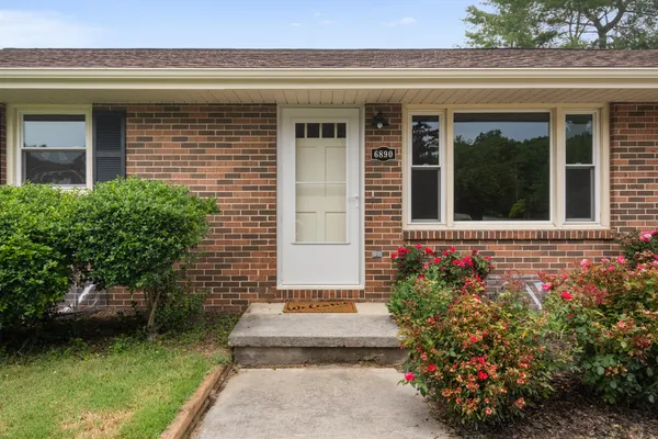 $289,900 | 6890 Riverbend Drive, Fairlawn, VA 24141