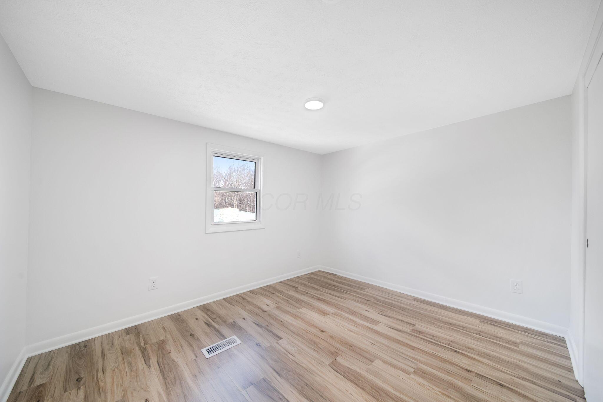 8916 Roley Road Sugar Grove, OH 43155 - Photo 26 of 47 Bedroom 3