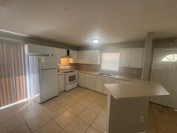 $1,975 | 3619 East Henry Avenue, Tampa, FL 33610