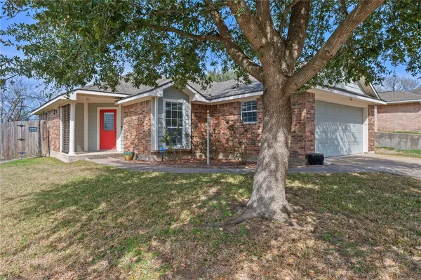 $244,900 | 501 Riggs Street, Brenham, TX 77833