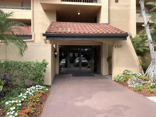 $269,900 | 450 Egret Circle, Unit 9205, Delray Beach, FL 33444