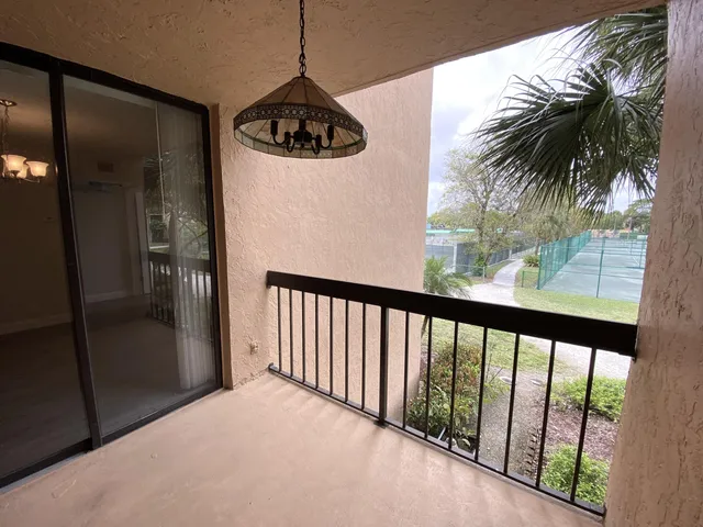 $269,900 | 450 Egret Circle, Unit 9205, Delray Beach, FL 33444