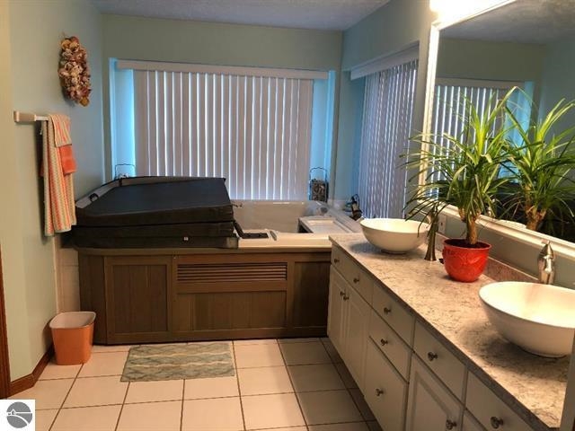 230 South 31 Road Cadillac, MI 49601 - Photo 21 of 44 1897300-20.JPG
