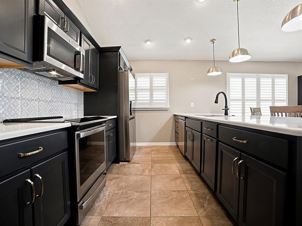 3394 Randi Road The Villages, FL 32163 - Photo 7 of 38