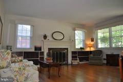 5910 Walton Road Bethesda, MD 20817 - Photo 10 of 23 Living Room