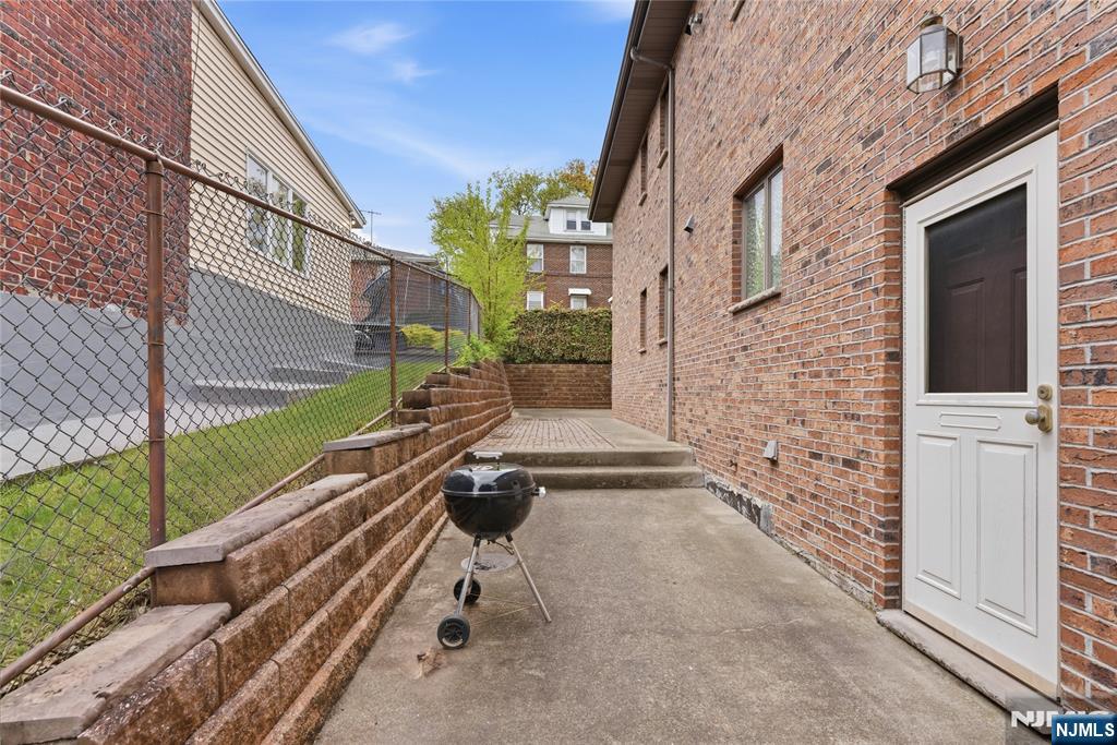 767 Kingsland Avenue Ridgefield, NJ 07657 - Photo 44 of 49