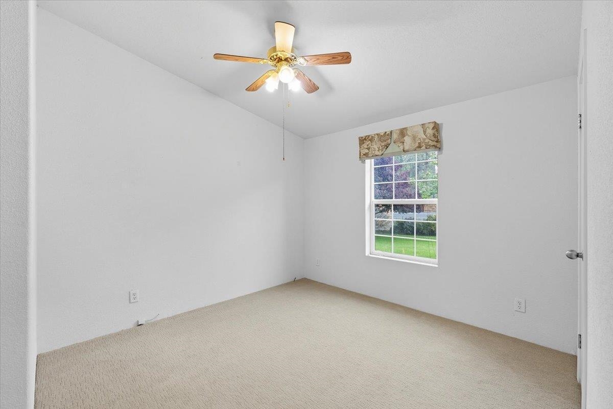 8827 North Seven Mile Road Nine Mile Falls, WA 99026 - Photo 20 of 44