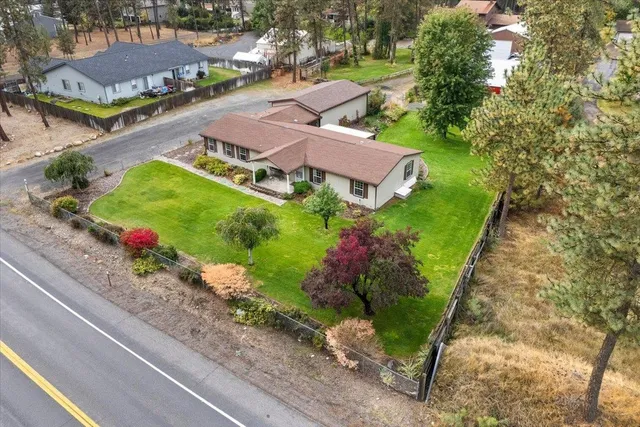 $450,000 | 8827 North Seven Mile Road, Nine Mile Falls, WA 99026