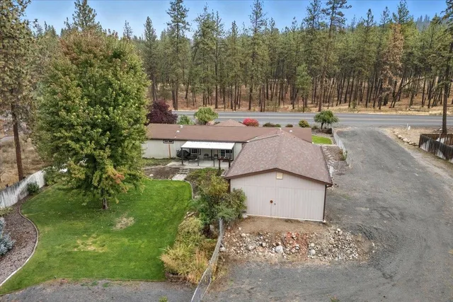 $450,000 | 8827 North Seven Mile Road, Nine Mile Falls, WA 99026