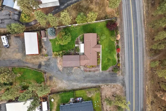 $450,000 | 8827 North Seven Mile Road, Nine Mile Falls, WA 99026