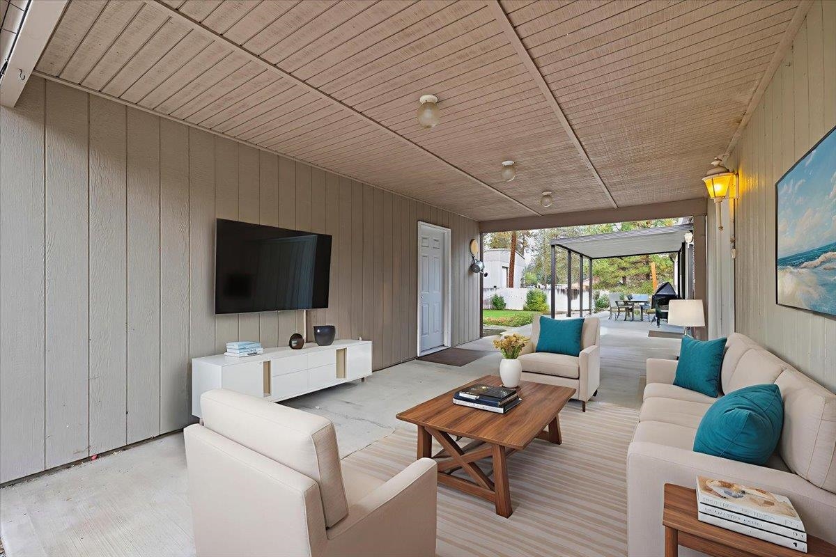 8827 North Seven Mile Road Nine Mile Falls, WA 99026 - Photo 27 of 44