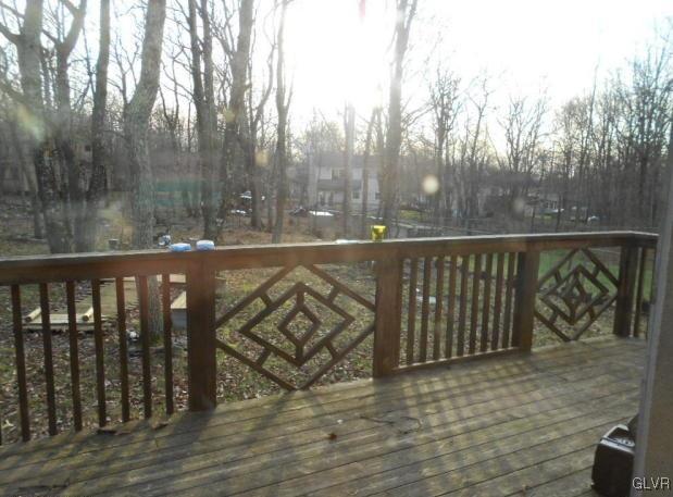 172 Spring Drive Dingmans Ferry, PA 18328 - Photo 6 of 7