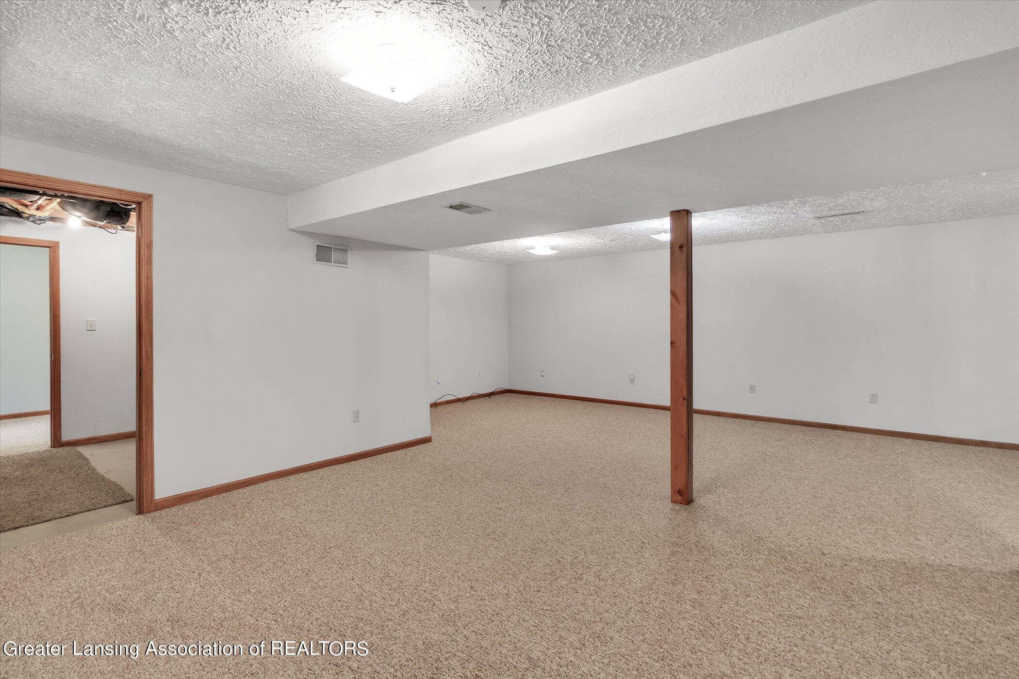 15200 Airport Road Lansing, MI 48906 - Photo 31 of 52 32-15200-Airport-WindowStill-Real-Estate