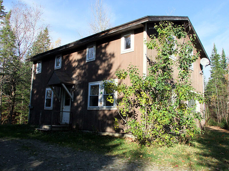 353 South Hemore Road Houlton, ME 04730 - Photo 2 of 35 lansingjones-ext3