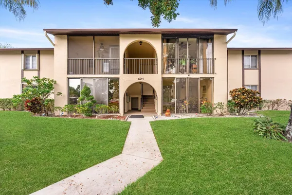 $179,000 | 421 Pine Glen Lane, Unit A2, Greenacres, FL 33463