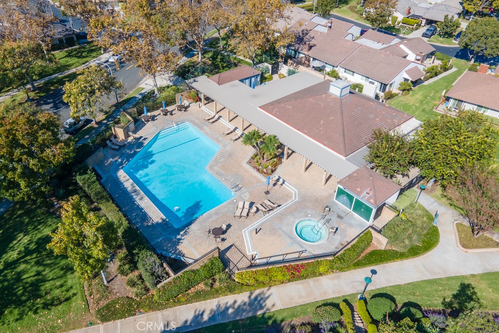 17301 Peach Irvine, CA 92612 - Photo 6 of 55