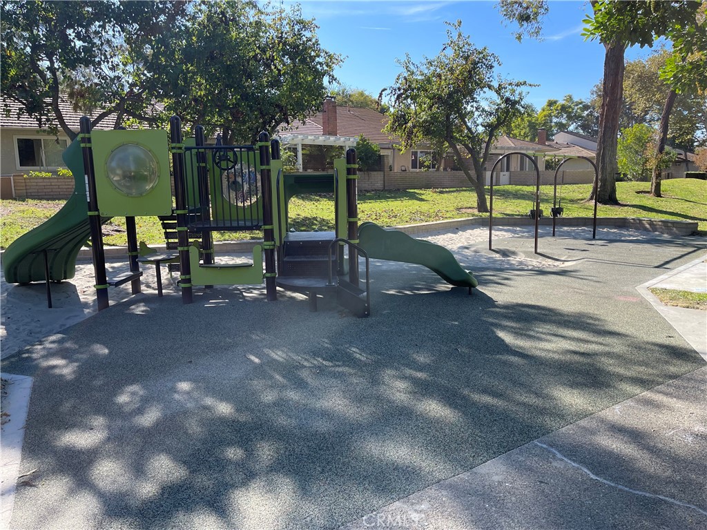 17301 Peach Irvine, CA 92612 - Photo 7 of 55