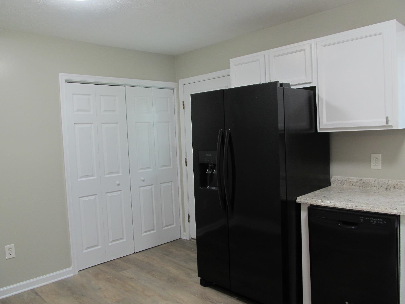 447 Port Republic Road Waynesboro, VA 22980 - Photo 8 of 30 Gallery Image 8
