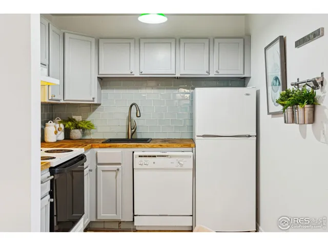 $315,000 | 860 West Moorhead Circle, Unit 2K, Boulder, CO 80305