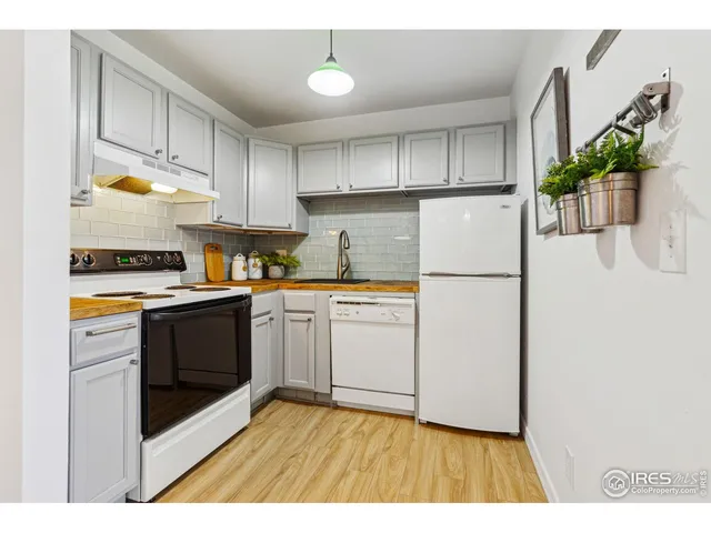 $315,000 | 860 West Moorhead Circle, Unit 2K, Boulder, CO 80305